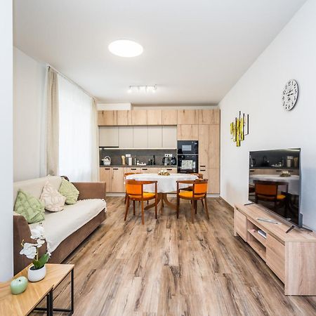 Ferienwohnung Perla Hradce 103 Hradec Králové Exterior foto