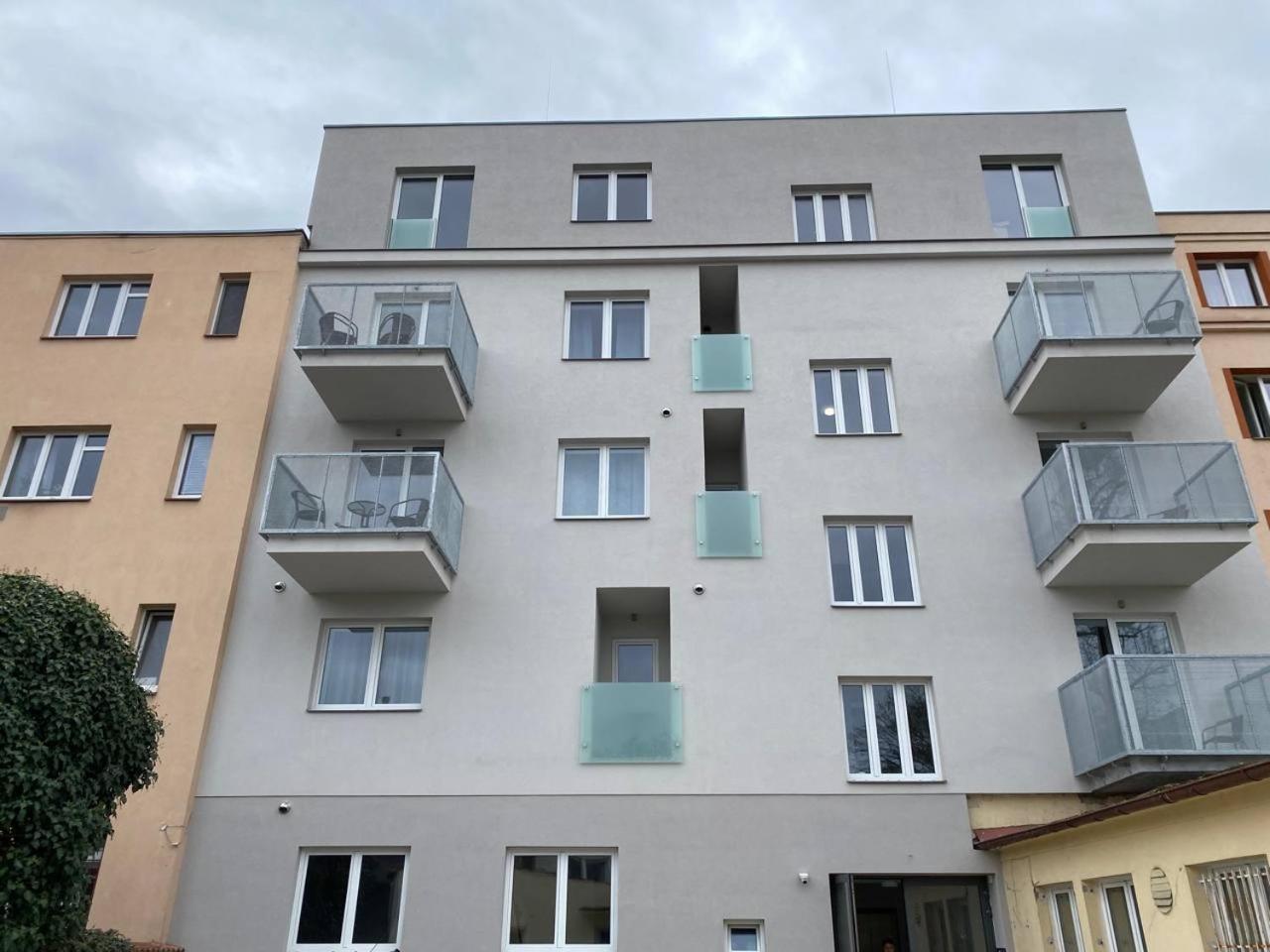 Ferienwohnung Perla Hradce 103 Hradec Králové Exterior foto
