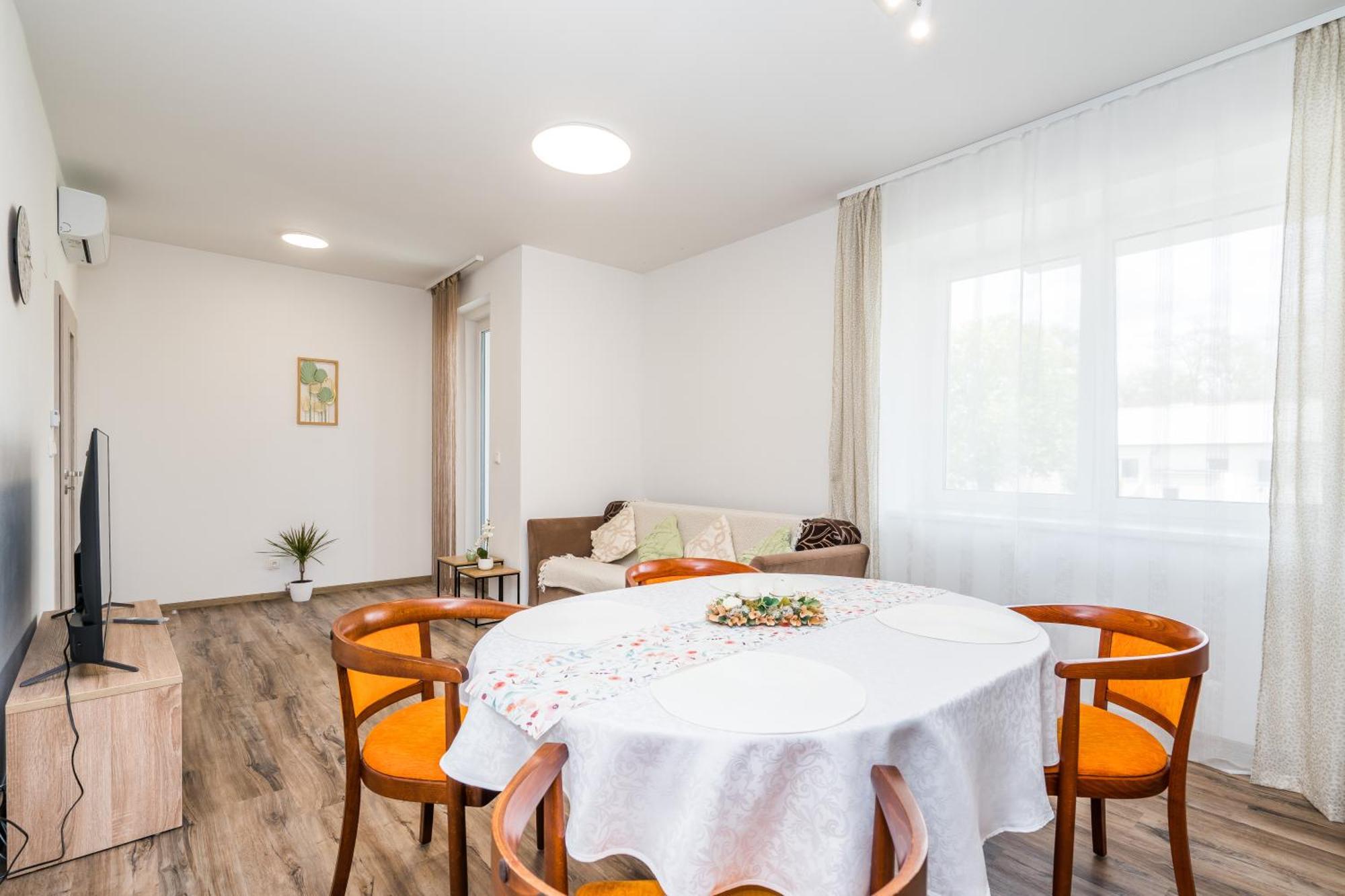 Ferienwohnung Perla Hradce 103 Hradec Králové Exterior foto