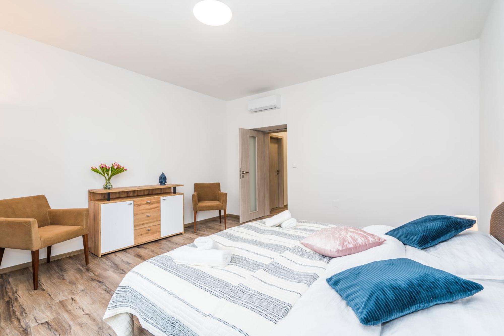 Ferienwohnung Perla Hradce 103 Hradec Králové Exterior foto