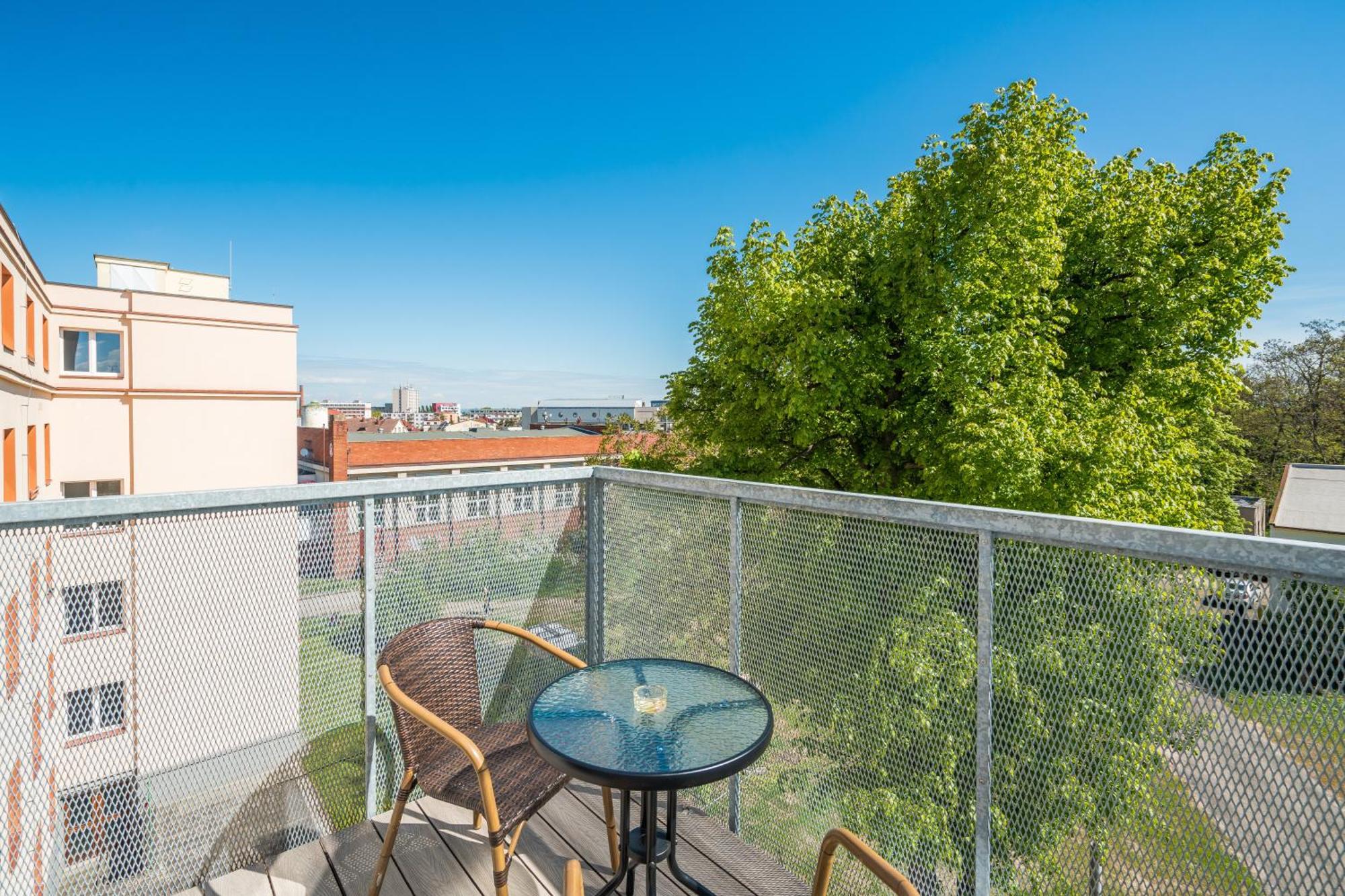 Ferienwohnung Perla Hradce 103 Hradec Králové Exterior foto